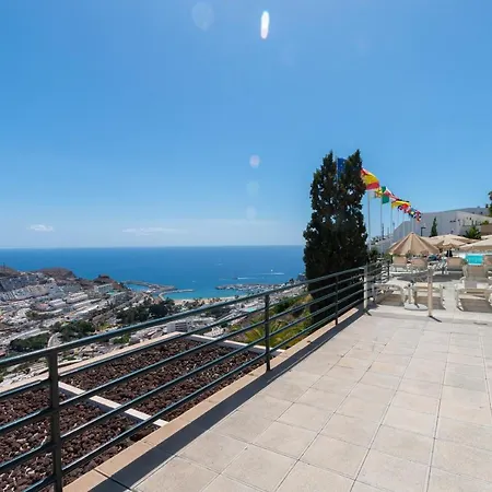 Hilltop Vista Apartment *